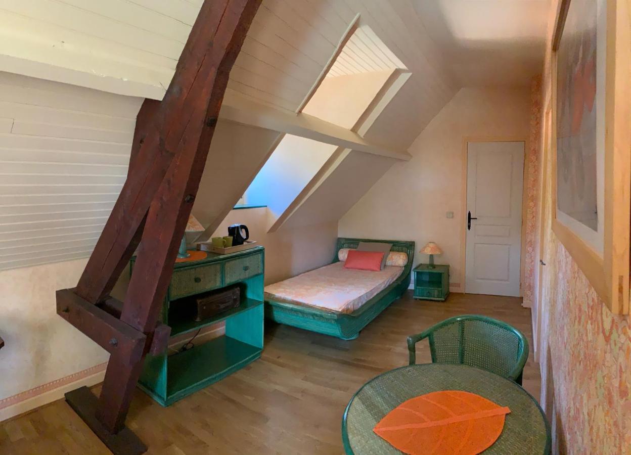 Le Moulin Du Boisset Bed & Breakfast Saint-Denis-lès-Martel Екстериор снимка