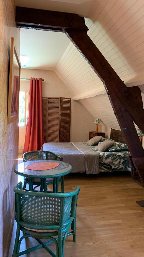 Le Moulin Du Boisset Bed & Breakfast Saint-Denis-lès-Martel Екстериор снимка